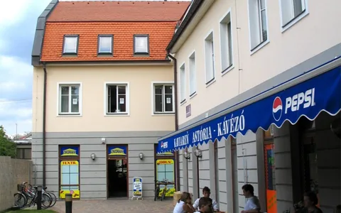 Fontána Štúrovo – Štúrovo, pešia zóna, fotografia 2