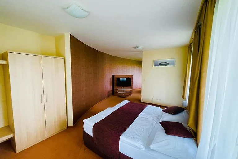 Hotel Legend – Dunajská Streda, turisticko-rekreačná oblasť pri Termálnom kúpalisku, fotografia 4