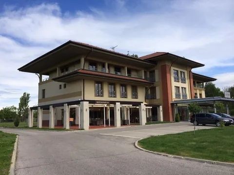 Hotel Legend – Dunajská Streda, turisticko-rekreačná oblasť pri Termálnom kúpalisku, fotografia 9